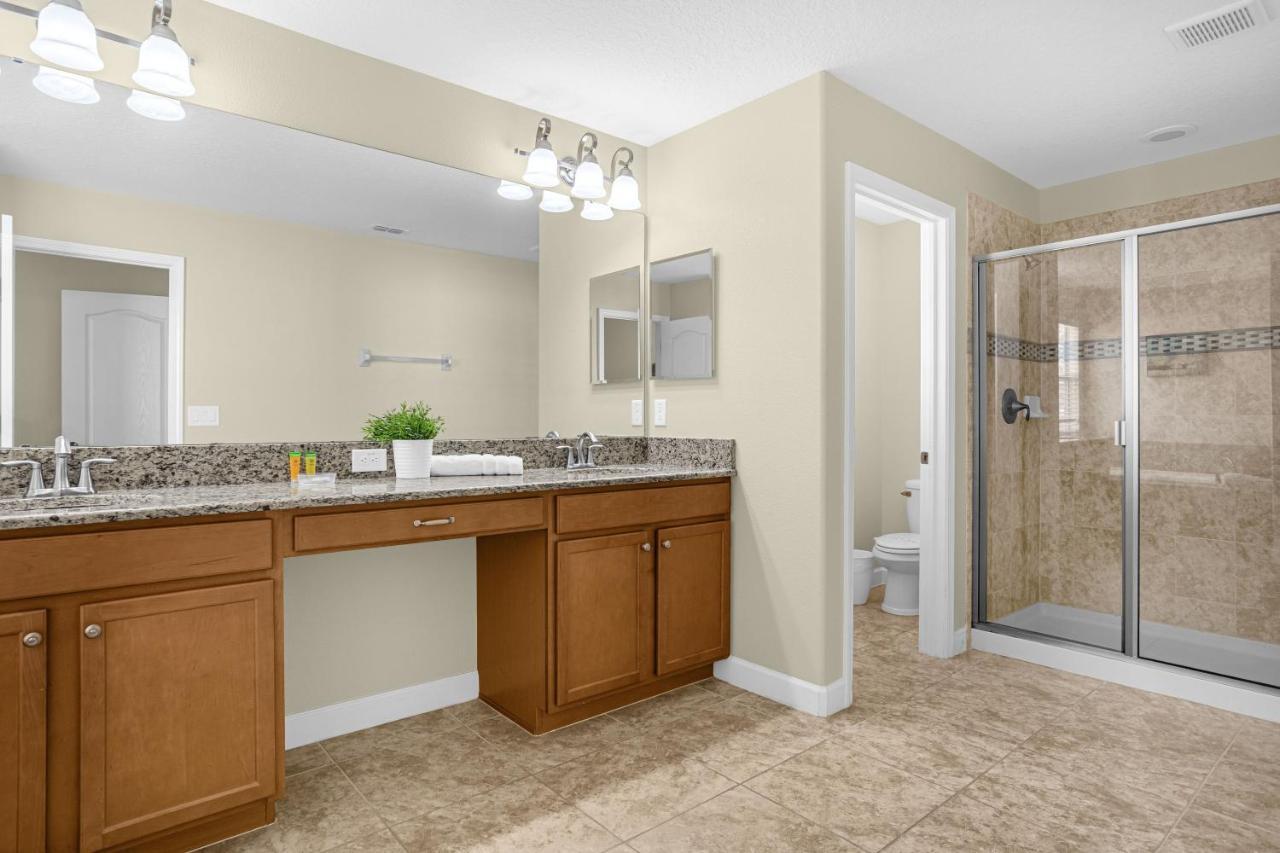 Light Yellow Home Lift Your Mood Near Disney 5Beds كيسيمي المظهر الخارجي الصورة